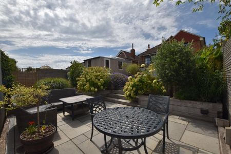 4 bedroom bungalow to rent - Photo 4