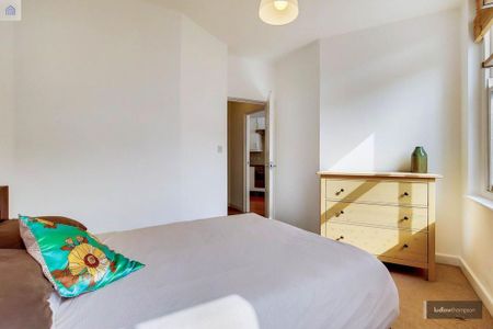 2 bedroom flat to rent - Photo 4