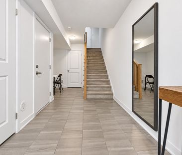 For Lease - 3 Red Maple Lane, Barrie, Ontario - Photo 3