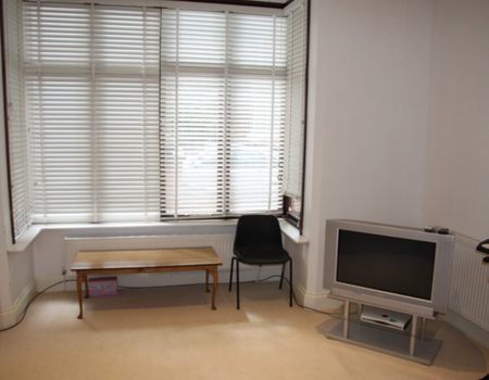 Room 1, 6 Lonsdale Road - Photo 5