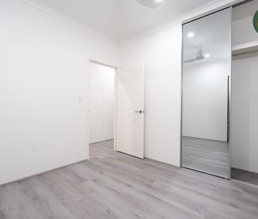 Modern 3 Bedroom, 2 Bathroom Unit in Balga - Photo 4