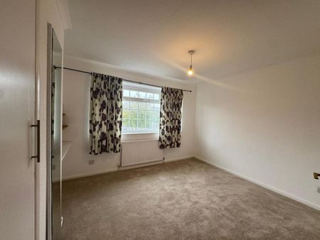 4 bedroom detached house to rent - Photo 4