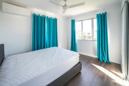 Renovated High Set Home With 12 x 7m Shed ! - Photo 3