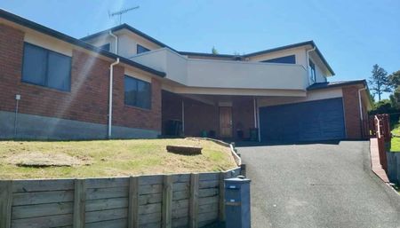 Macleans College Zone! 2-Bedroom Unit with Study & Water Included - Photo 4