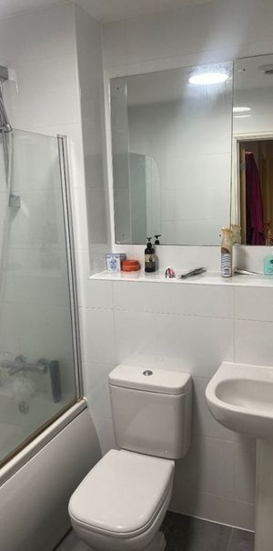 Room in a Shared House, Boulevard View, BS14 - Photo 1