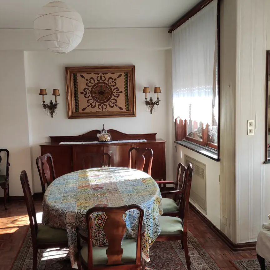 Room for rent in 5-bedroom apartment in Porto - Foto 1