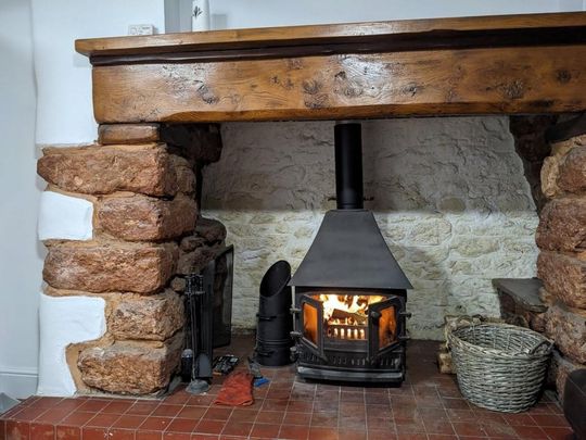 2 bedroom terraced house to rent - Photo 1