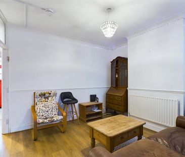 4 bedroom terraced house to rent - Photo 2