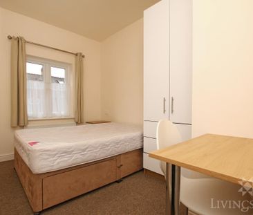 2 bedroom ground floor flat to rent - Photo 4