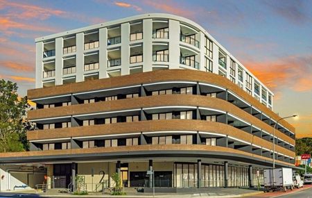 Modern one Bedroom Urban Retreat - Photo 3