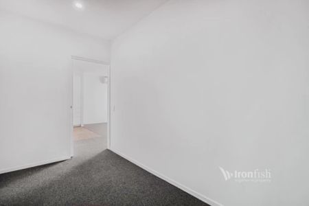 3 Bed, 2 Bath - Photo 4