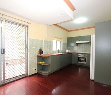 Spacious Split-Level Townhouse - Photo 5