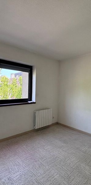 Location Appartement 1 pièce 17m² ORLEANS 45000 - Photo 1
