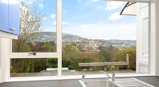 Villa in Maori Hill - Photo 1