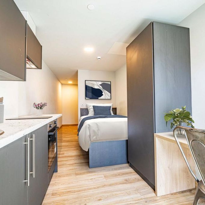 Studio to rent - Photo 1