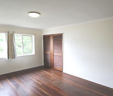 AIR CONDITIONED 2 BEDROOM BRICK UNIT WITHIN AN EASY WALK TO THE ROC... - Photo 6