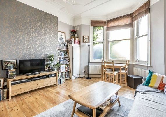 Streatham Place, SW2 4PY, London - Photo 1