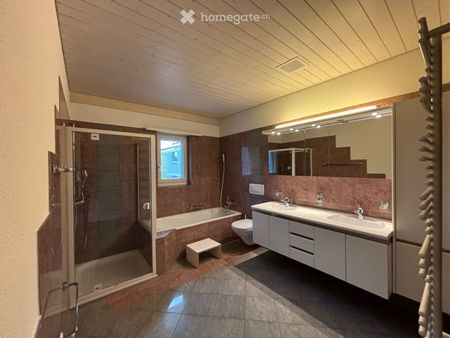 Sehr grosszügige Wohnung mit eigener Grossgarage in Eglisau - Photo 4