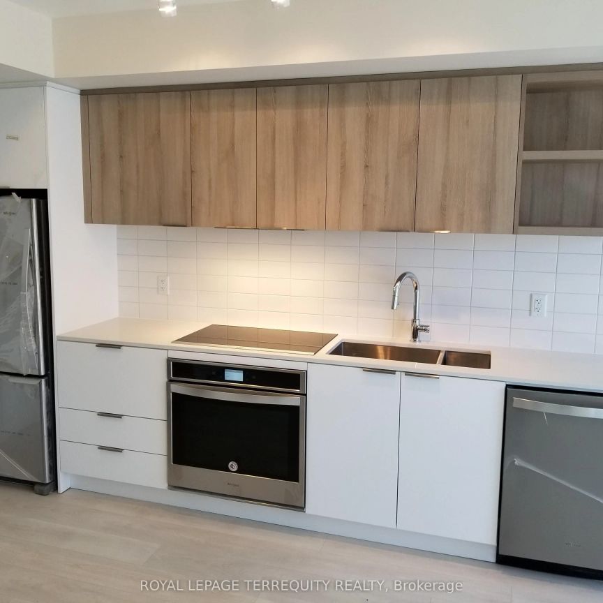 6 Sonic Way #N2808 - Photo 1