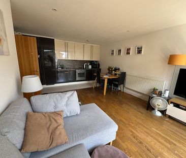 2 Bed Flat, Adana Building, SE13 - Photo 2