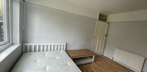 Room in a Shared Flat, High Mead, HA1 - Photo 2