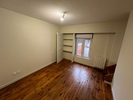 Location Appartement 1 pièce 31m² - Photo 3