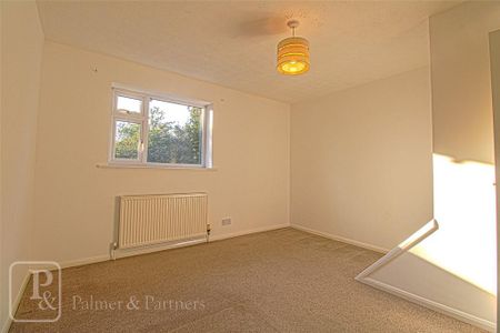 2 bedroom terraced house to rent - Photo 3