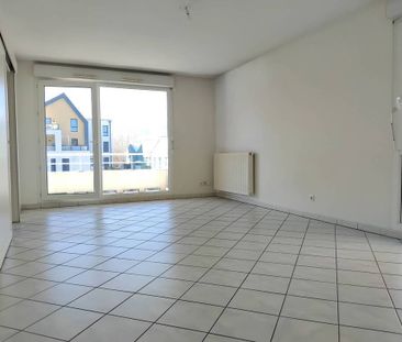 Location Appartement 4 pièces 81m² POISAT 38320 - Photo 3