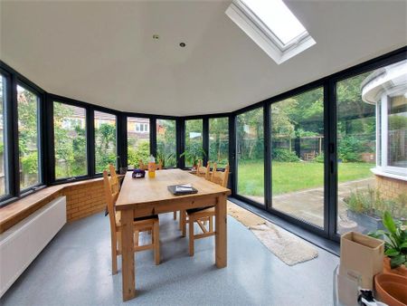 1 bedroom in a house share to rent - Photo 4