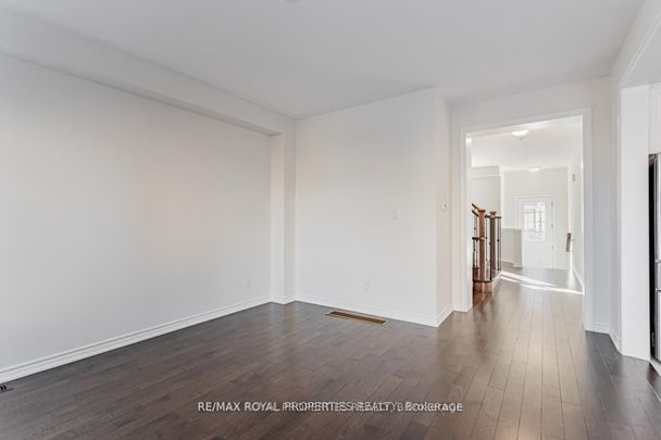 Townhouse For Lease | E8118538 - Photo 1