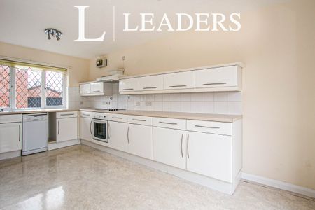 3 bedroom house to rent Doe Copse Way, New Milton, BH25 - Photo 5