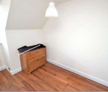 How Wood, Park Street, St. Albans, AL2 - Photo 2