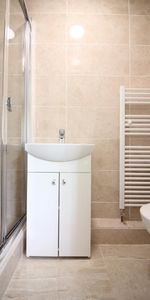 Riverview Gardens, Twickenham - Photo 4