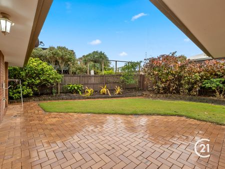 Amazing Renovated Family Home - $1050 Per Week - Unfurnished - Photo 5