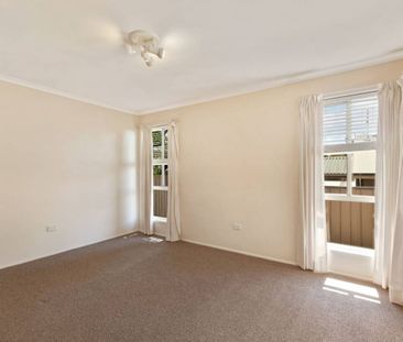 Spacious Home in a Lovely Area! - Photo 1