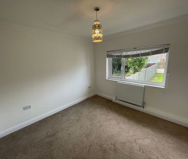 Bwlch Crescent, Neath, SA11 - Photo 6