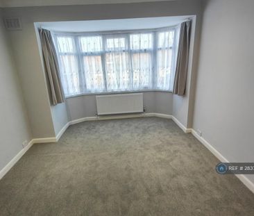 3 bedroom semi-detached house to rent - Photo 5