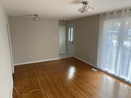 For Lease - 329 Cochrane Street, Whitby, Ontario - Photo 2