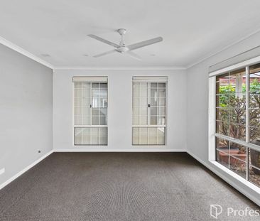 GREAT PROPERTY! GREAT LOCATION ! - Photo 4