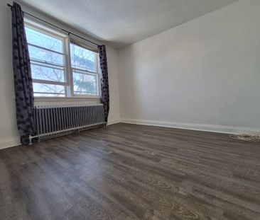 For Lease - 330 Chisholm Avenue Unit# 6, Toronto, Ontario - Photo 4