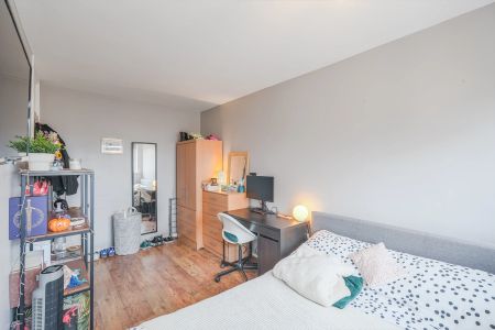 Wick Road – Room 3 - Photo 3