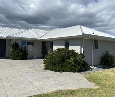 MODERN AND FENCED IN STOKE - Photo 3