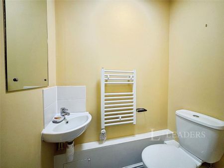 1 bedroom flat to rent - Photo 5