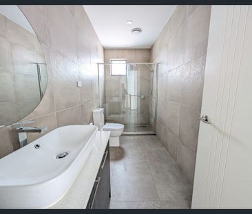 5/69 Danwview Crescent, Roxburgh Park, Vic 3064 - Photo 5