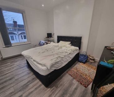 7 Bed Student Accommodation - Photo 4