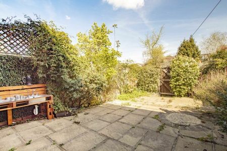 Appleby Close, TW2, London - Photo 3