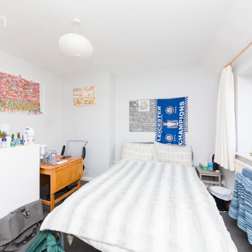 5 bedroom house to rent - Photo 1