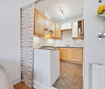 1 bedroom flat to rent - Photo 6