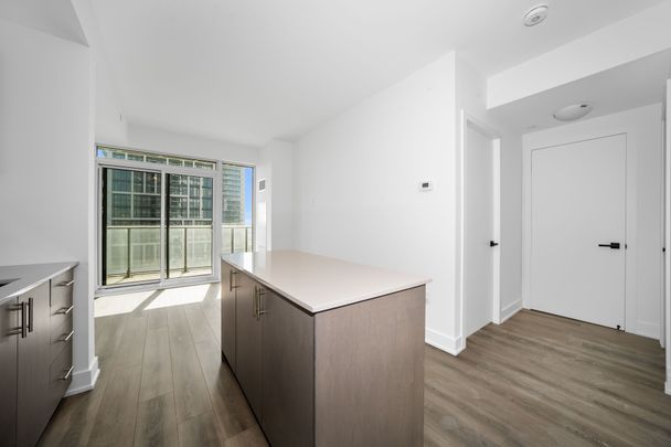 For Lease - 9000 Jane Street Unit# 1003, Vaughan, Ontario - Photo 1