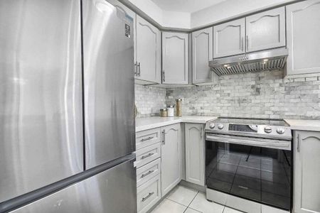 For Lease - 32 Poplar Plains Road, Brampton, Ontario - Photo 5